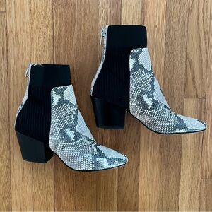 Dolce Vita Caris Snake Print Ankle Boots, Sz 7.5